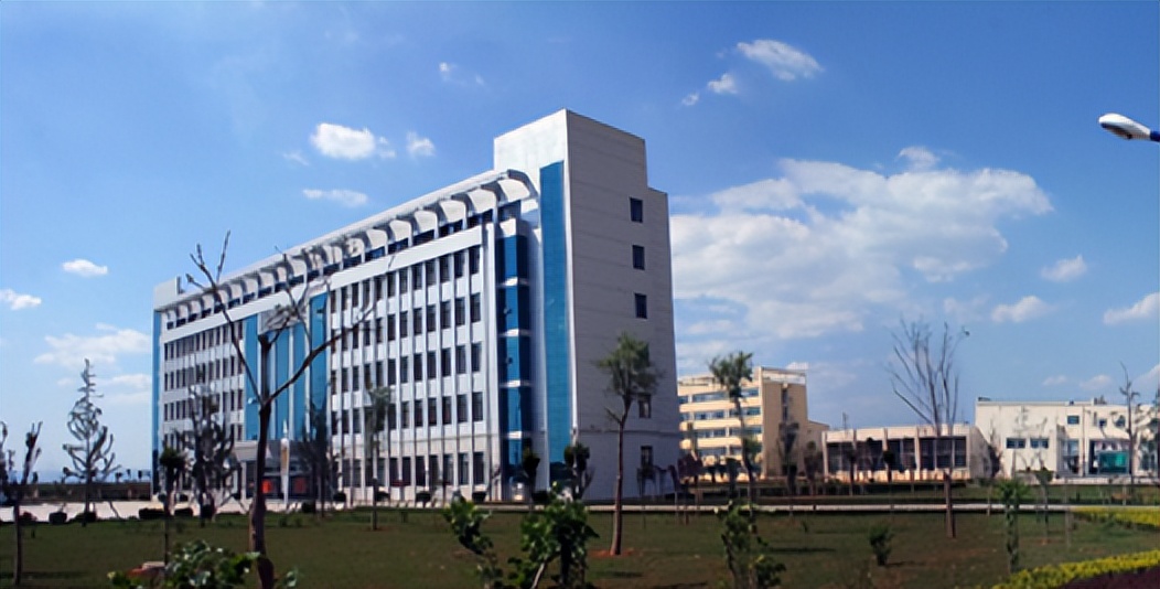 兰花科创上半年营业收入64.69亿元,归母净利约13.62亿元