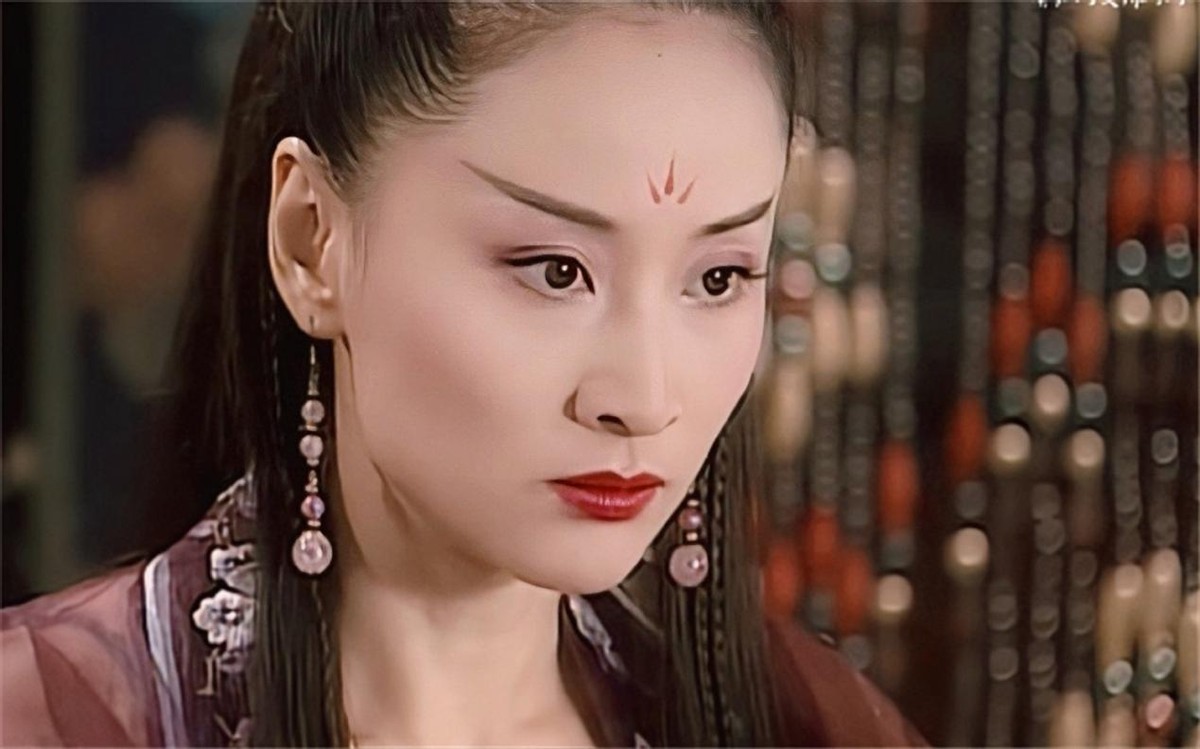 "邀约宫主"于莉:曾是马景涛挚爱,被大佬打掉子宫,至今无人娶