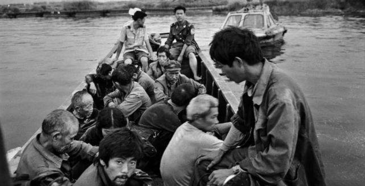 偷渡皇后郑翠萍曾因帮助数千福建人偷渡美国死后上百豪车送行