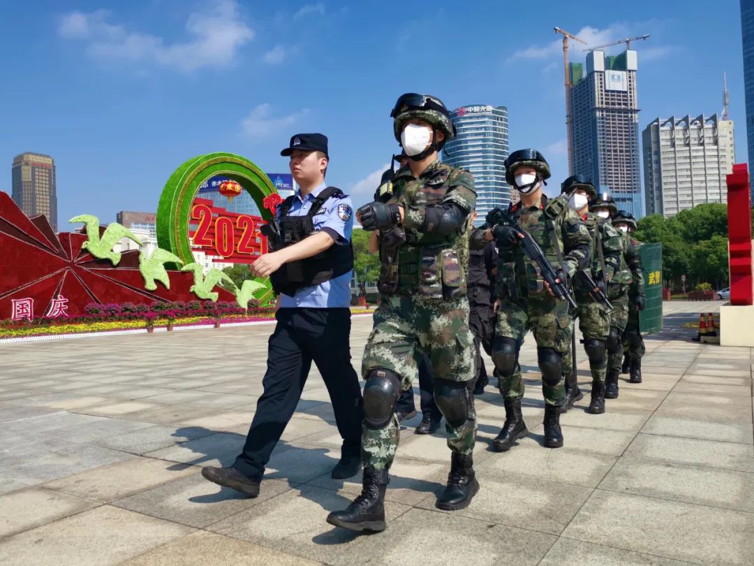 平安洪城有我!南昌公安全力維護國慶期間全市社會治安秩序平穩