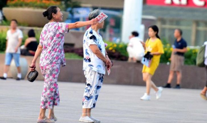 "住宿一晚仅需30元",火车站大妈拉客,经历过了才知道都是套路