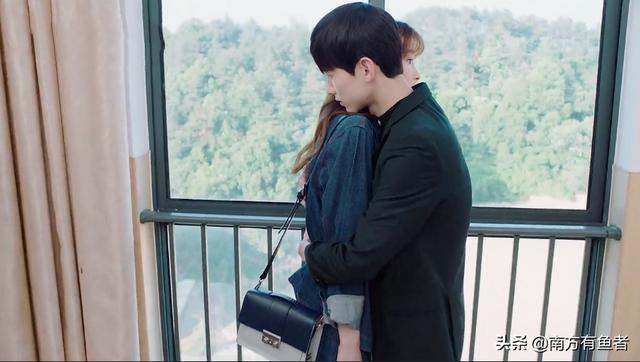 《初晨,是我故意忘记你2》李洛书因骨癌而死,黎初瑶嫁给单依安