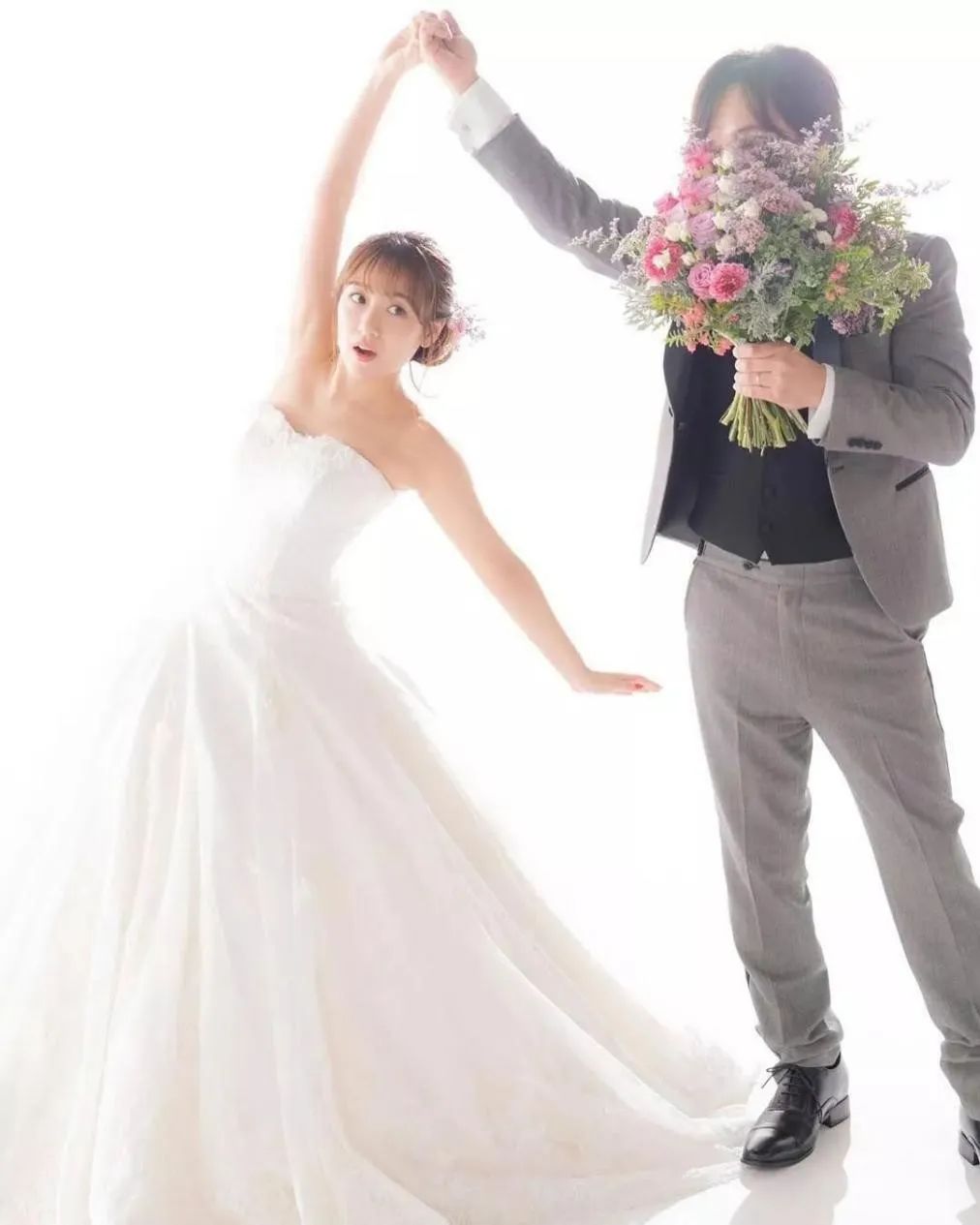 新婚之时，高桥南非常幸福，在她眼里丈夫学识渊博，温柔阳光。可没想到