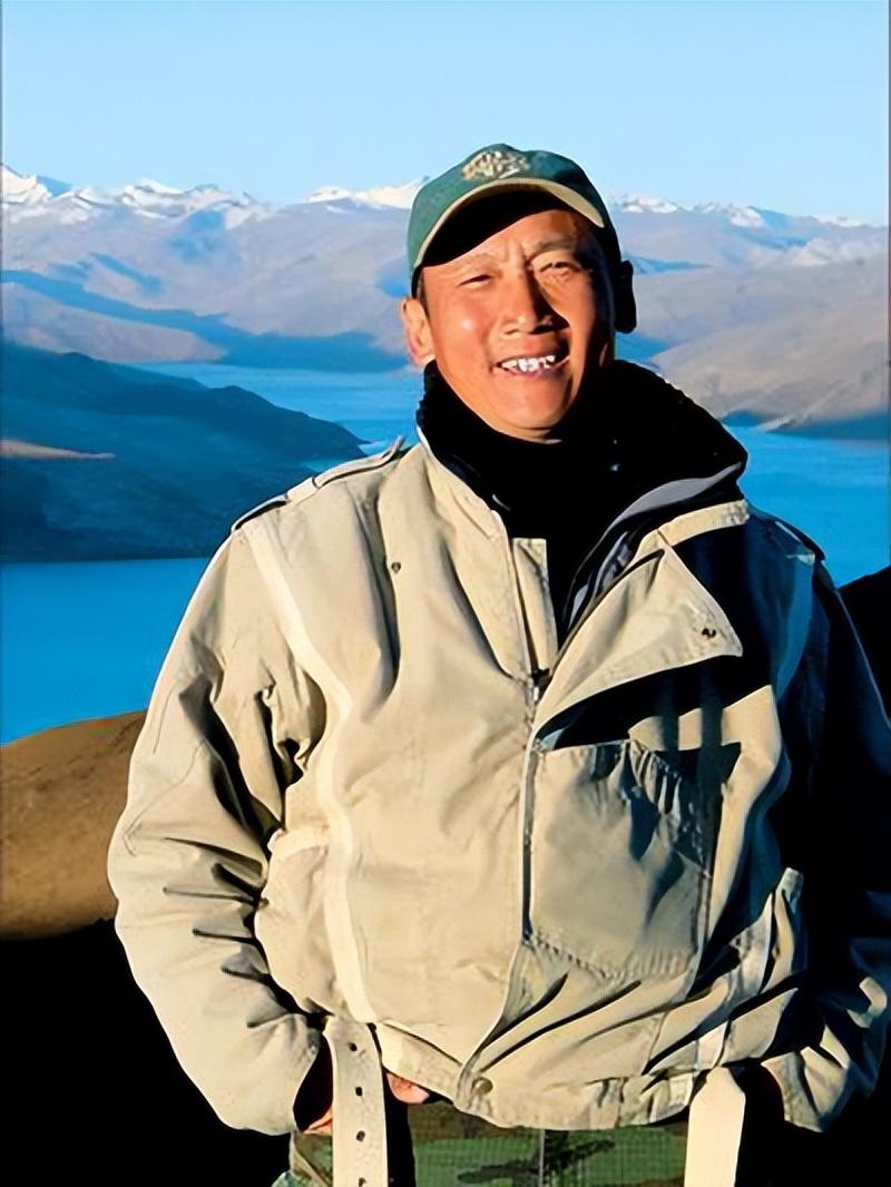 张建亚小木匠变身大导演与女星张瑜离婚后甘当模范前夫