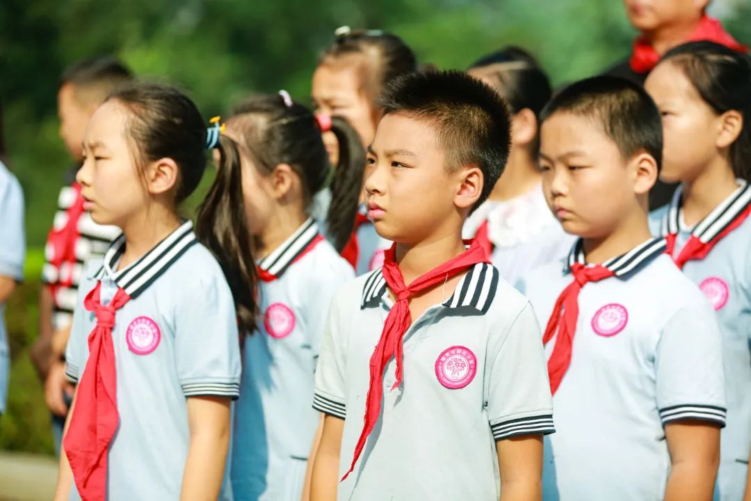 南京市樱花小学校徽图片