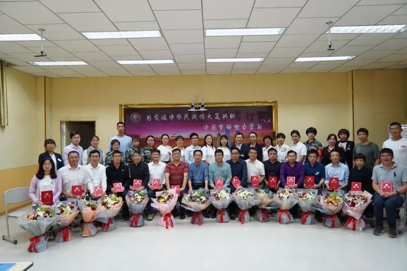 教育 ︱ 花海映五月桃李自芬芳——泽普县第五中学举行师徒结对活动