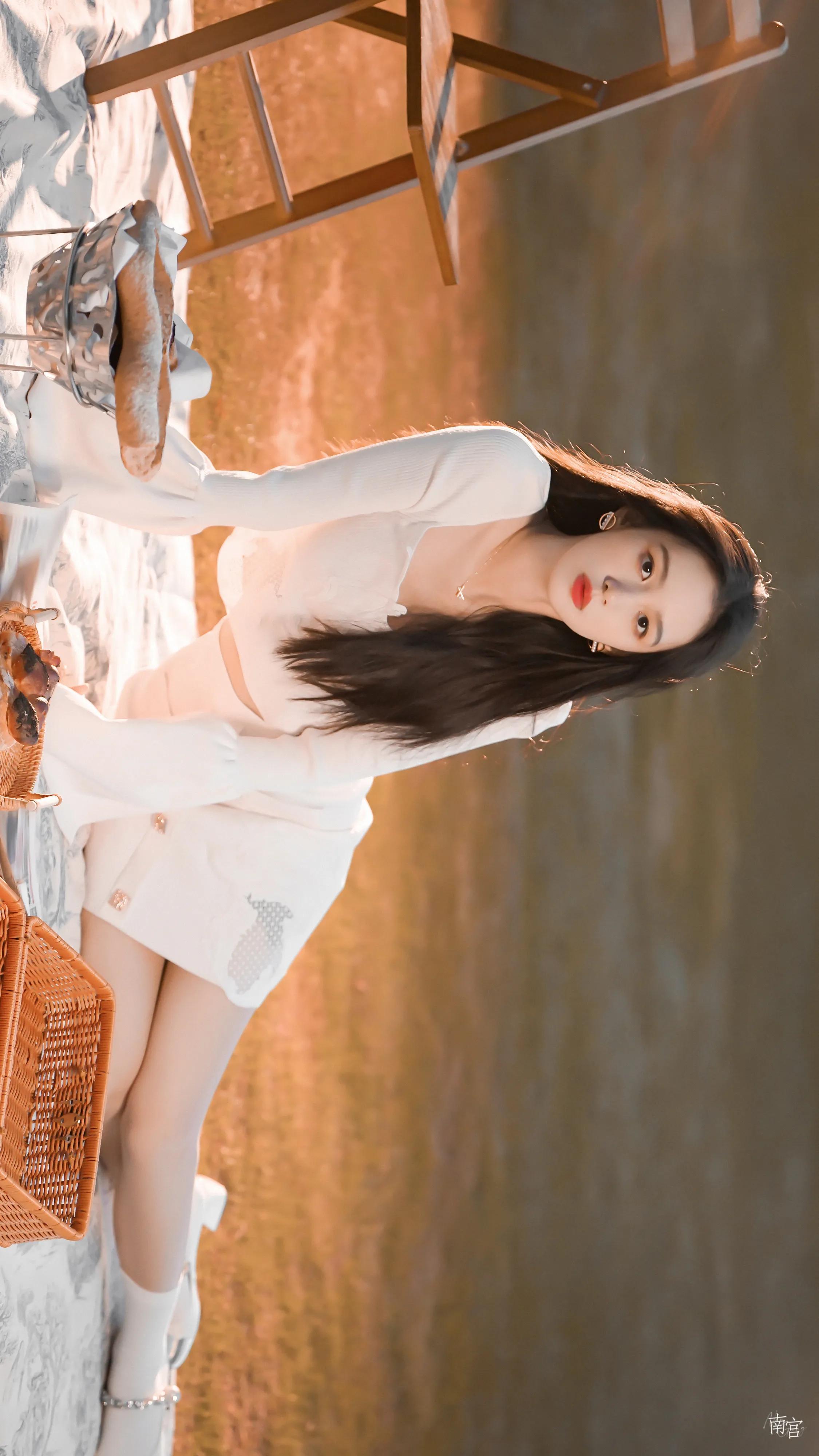 周也壁纸,我最爱她饰演的顾湘