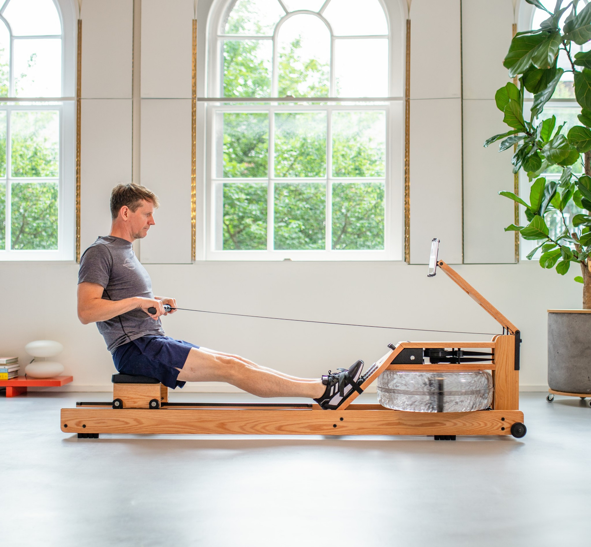 划船机教程|没时间健身?10分钟也能瘦身的划船训练计划