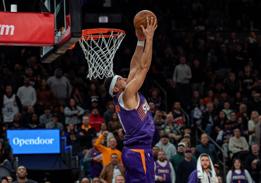 布克32分7助,勇士惨遭逆转!库里发火,格林被驱逐,保罗尽力了