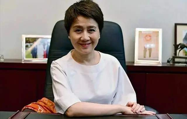 回顾舞女出身,攀上豪门,李宝珠麻雀变凤凰,独揽丈夫几百亿资产