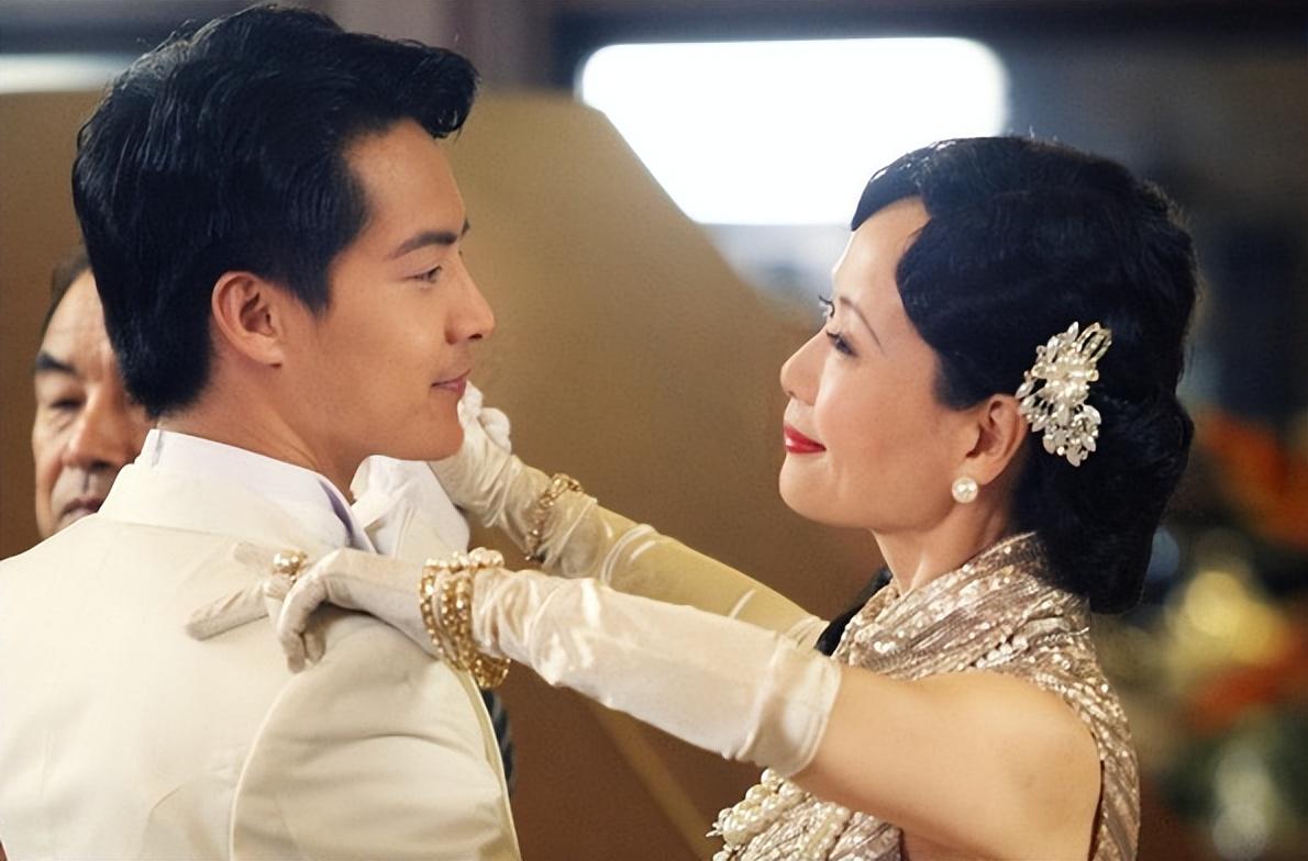 叶童自曝遭马天宇嫌弃年龄:私下里不说话,主动加吻戏也无济于事