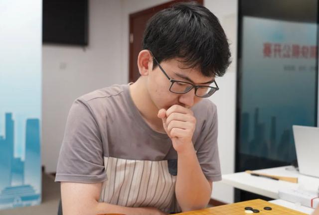 最大的冷门!辜梓豪,丁浩,杨鼎新3名世冠对战一名00后大黑马!