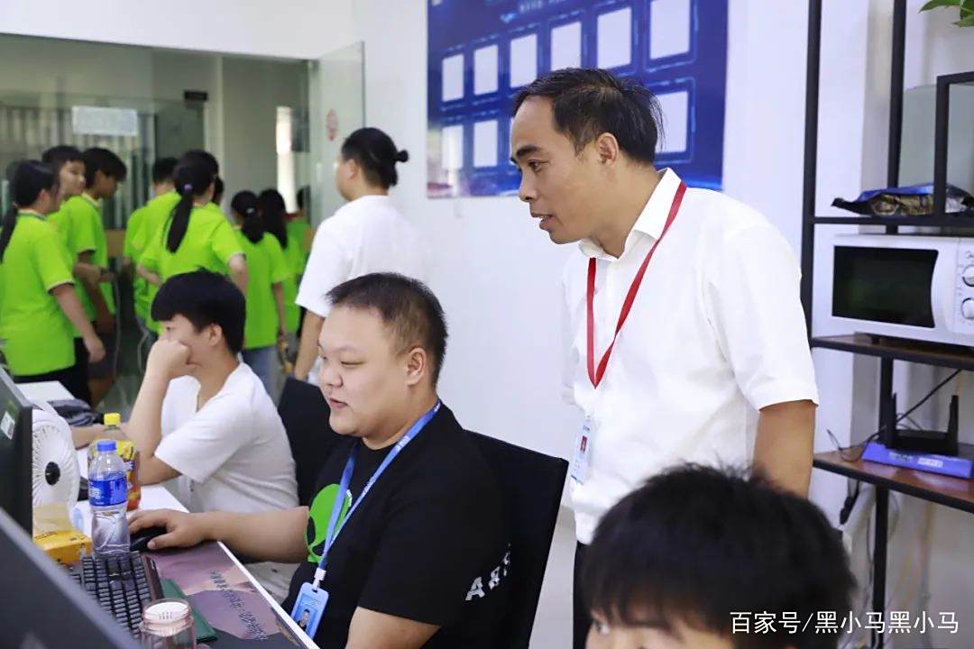 黑小马电商校企合作|江西新华2021年“技行天下智创未来”名企研学游-京东店群_黑小马电商_京东无货源_京东入仓_京东开店