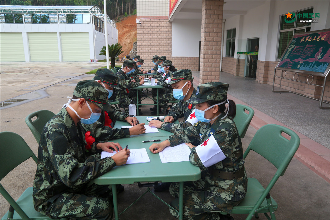 广西柳州新兵训练基地图片