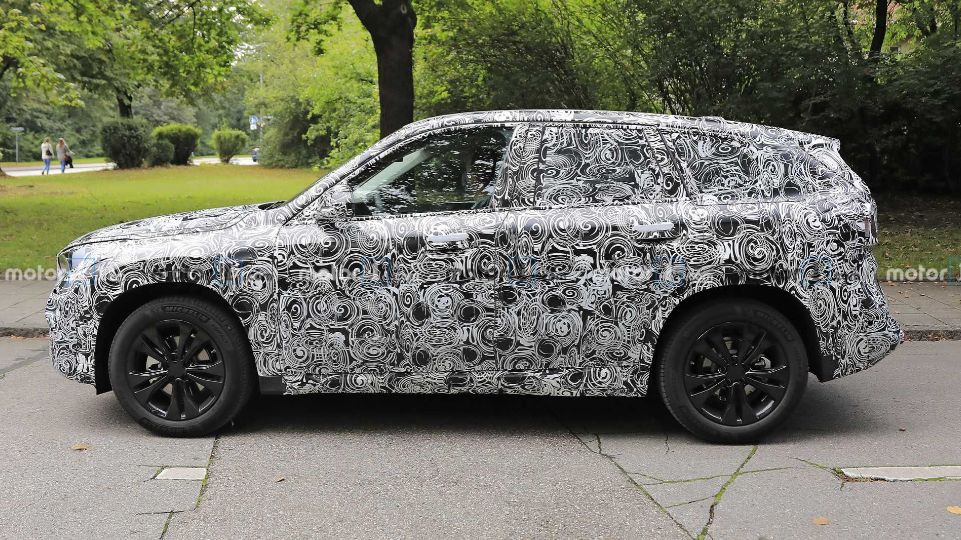 车身加宽,三缸也不会缺席!全新一代宝马x1路试谍照曝光