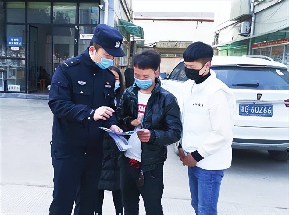 回顾:女大学生偷拍舍友艳照发给男友供其意淫,已构成犯罪!