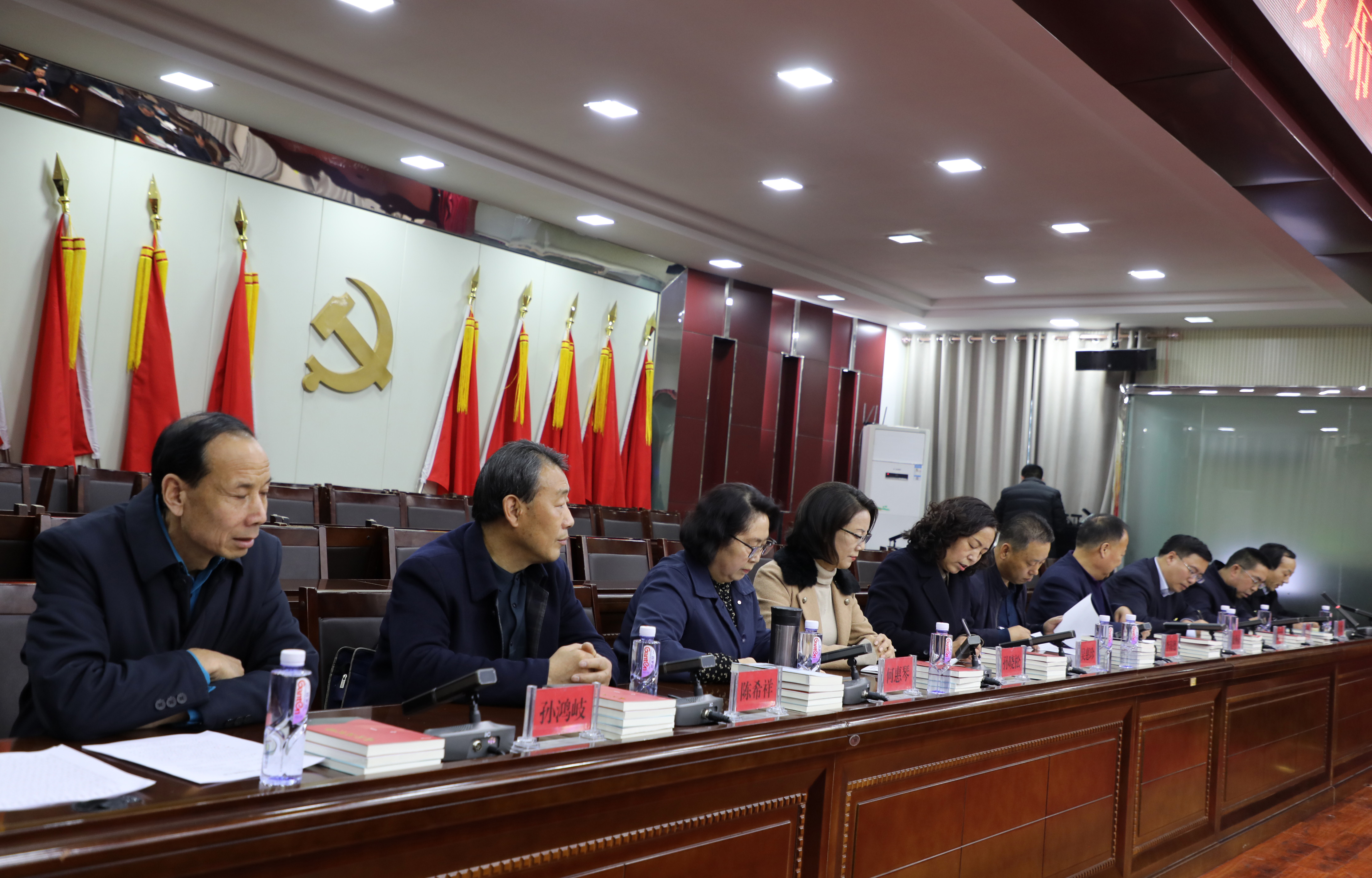 环县举办县内作者文学类新书发布会暨图书赠阅活动