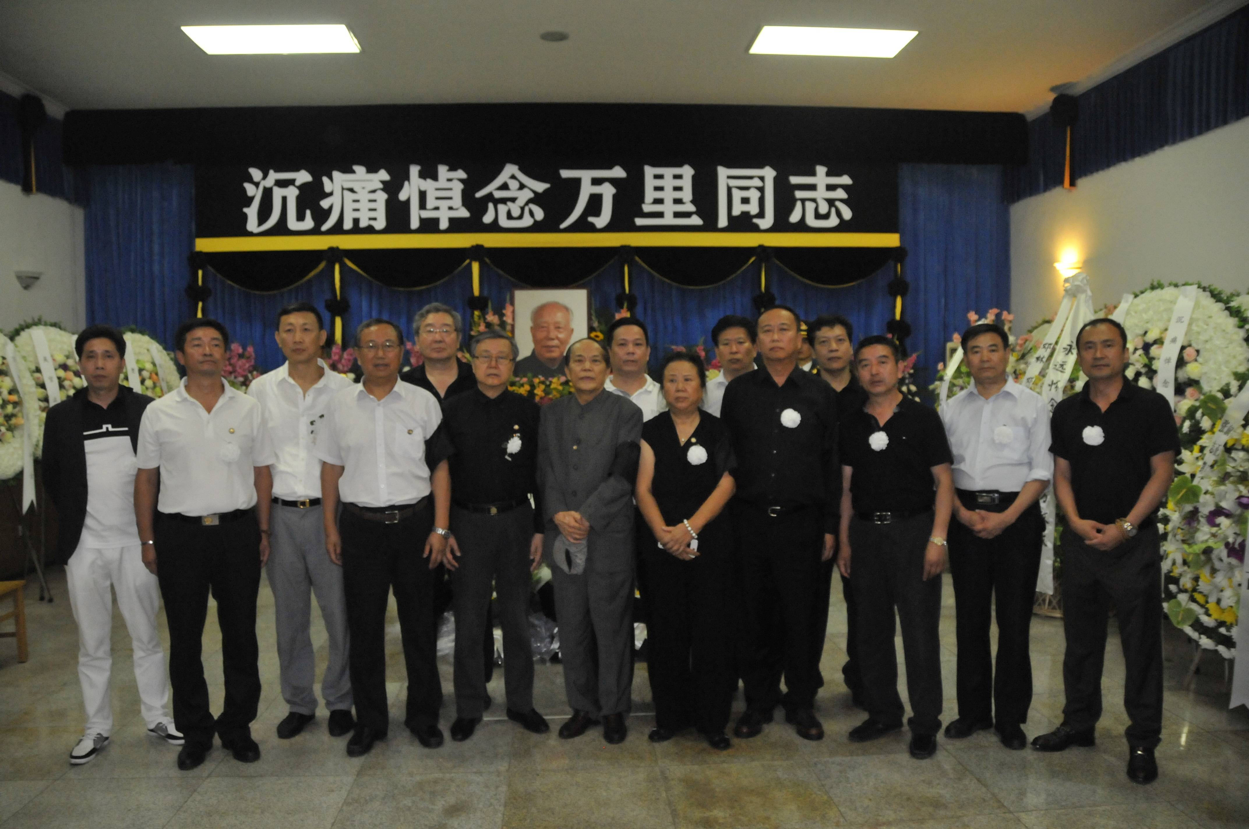 林钊勤:儒雅随和容宛在,清风明月寄哀殇——悼万仲翔二哥