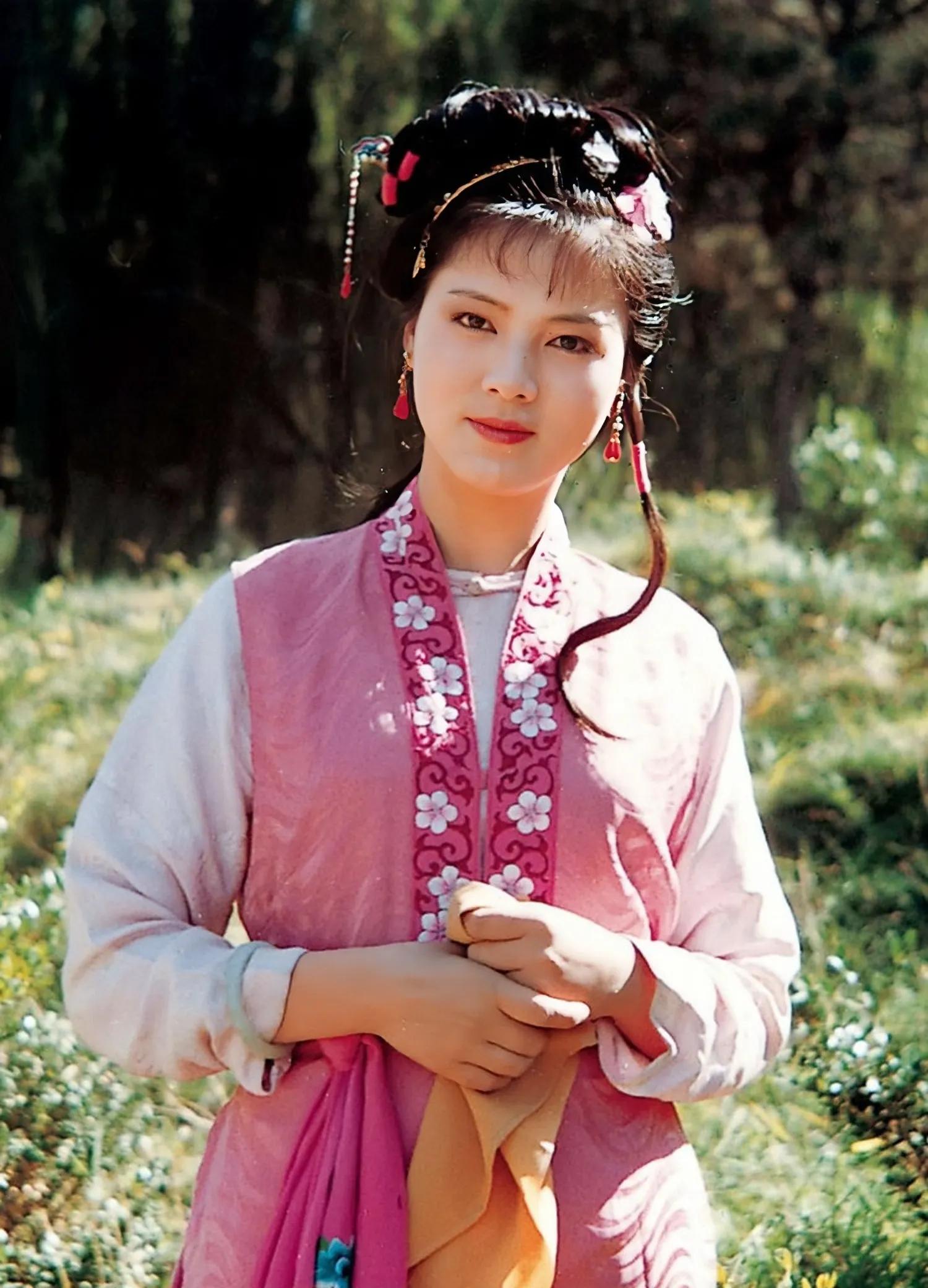 《情满珠江》:王琳妖艳,左翎温柔,普超英性感,袁玫可爱