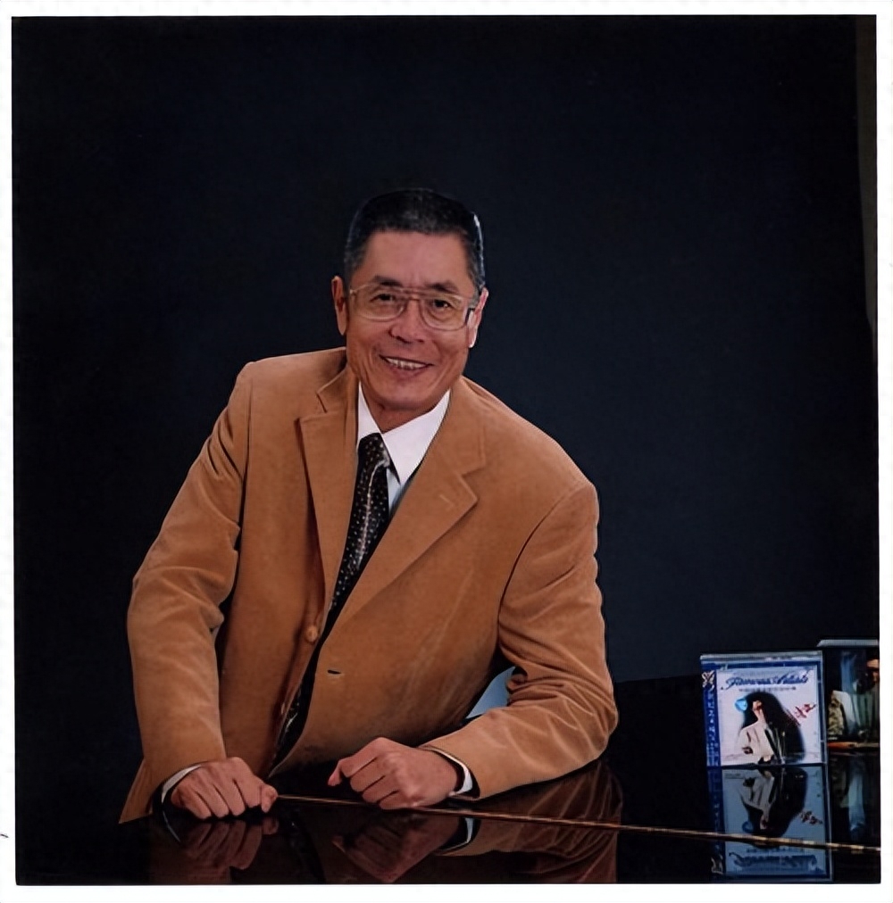 回顾84岁钢琴家刘诗昆三年内两度当爹47岁妻子诞二胎