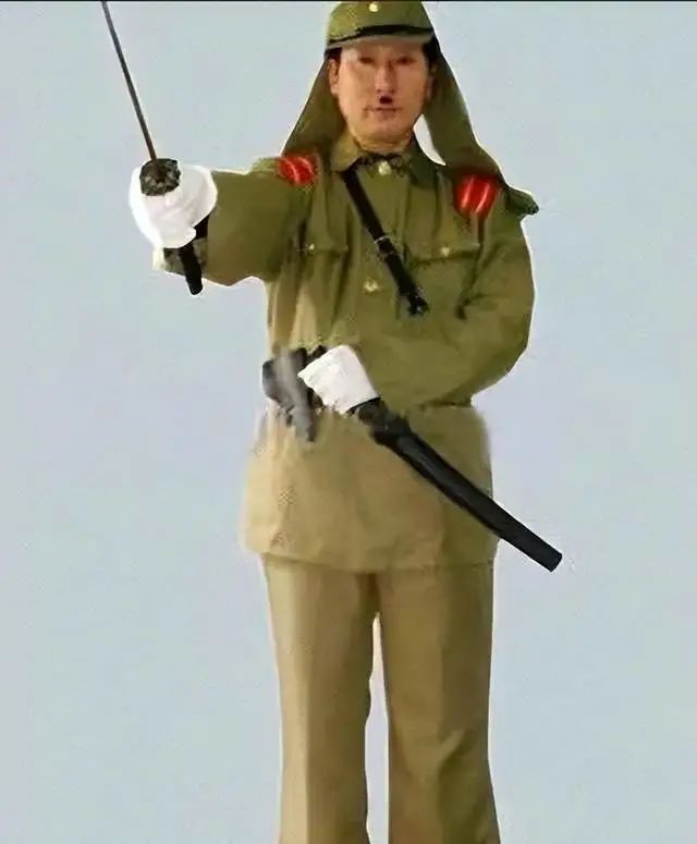 李宁新品被喷日本军服风,是真鬼子进村了,还是网友小题大做?