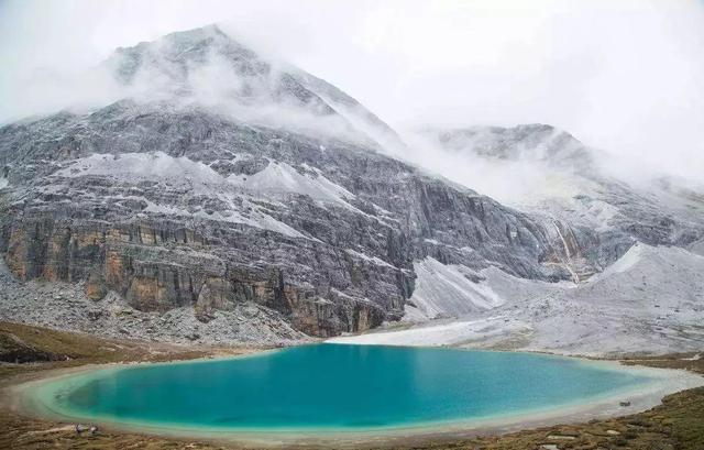 牛奶海的海拔是多少米高呢?