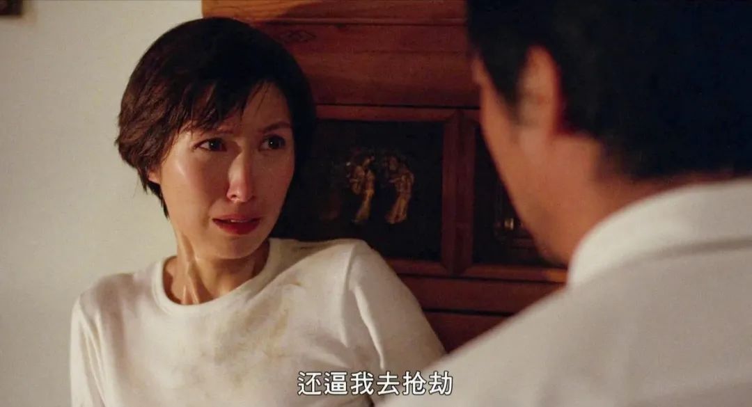 《目露凶光》:银幕好人刘青云最佳反派角色,疯起来连自己都杀