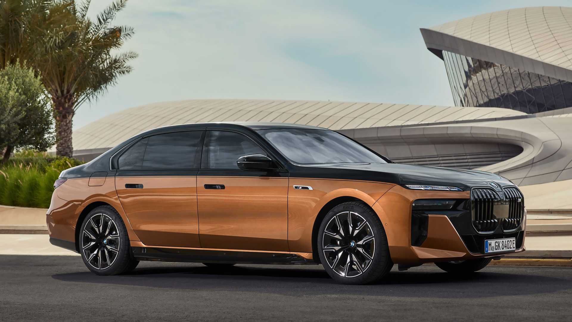 最大660马力,续航472km,最强宝马7系:i7 m70将在上海车展亮相