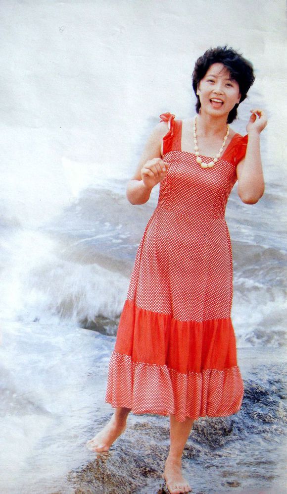 赵越饰演"董母":嫁二婚丈夫,至今没孕育宝宝