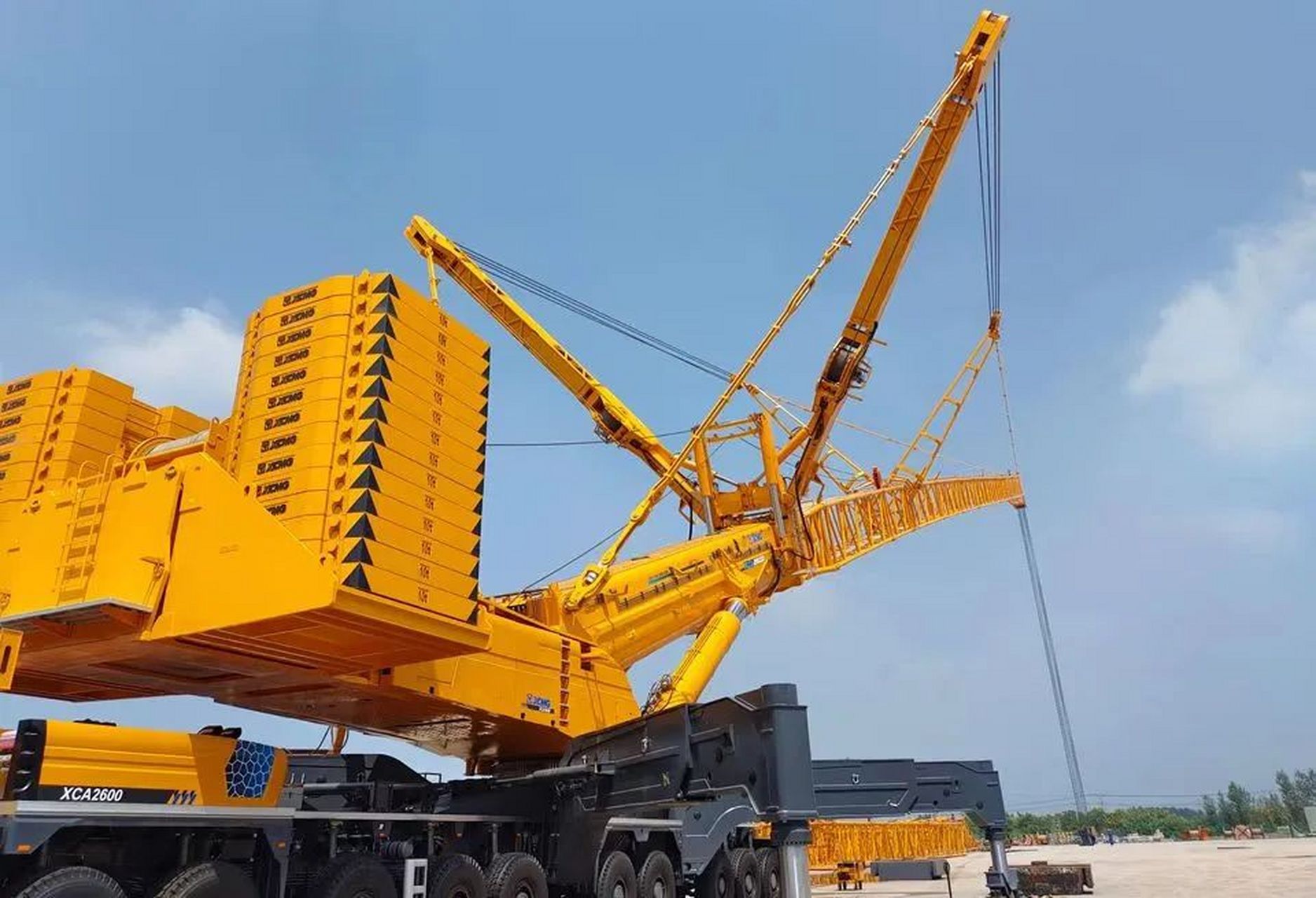 首先,大家一定要在进行吊装操作前仔细检查吊装设