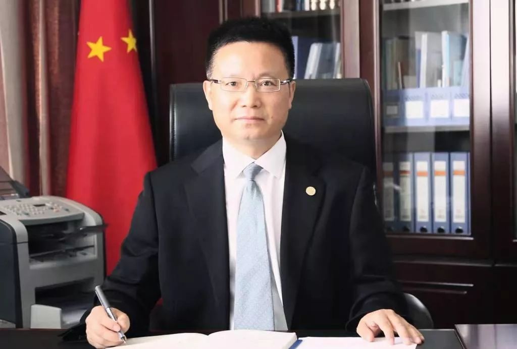 成都大学校长王清远出现问题?成都大学传捷报,校长却销声匿迹!