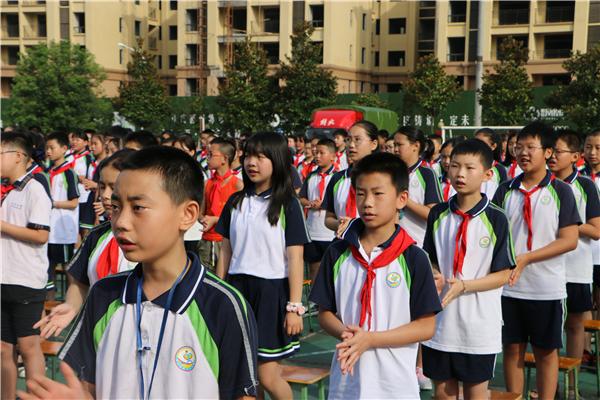 情系母校,梦想启航,乐至城西小学举行2020届六年级学生毕业典礼