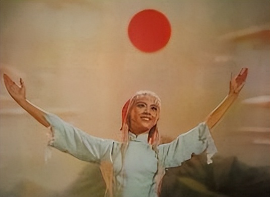 一代偶像石钟琴:演《白毛女》红极一时,丈夫离世后她怎样了?