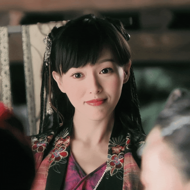 笙箫默》中阳光灿烂的赵默笙;《锦绣未央》中有勇有谋的亡国公主心儿