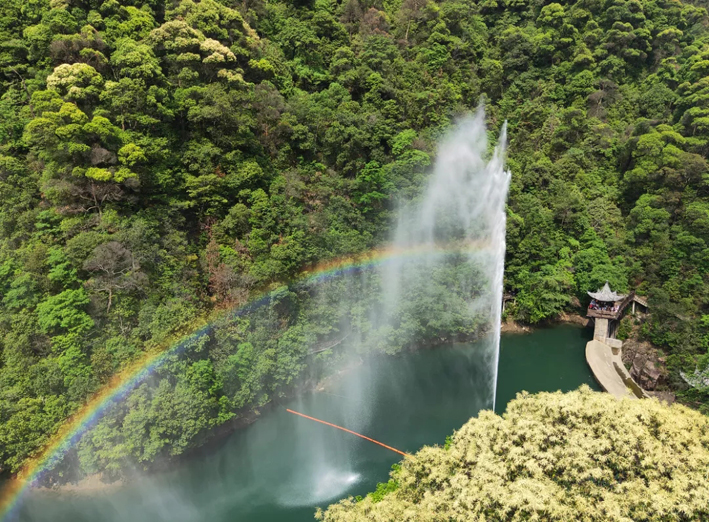 三清山逍遥谷图片