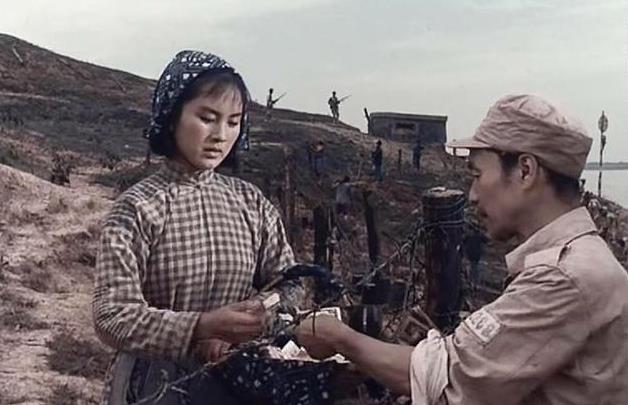 《渡江侦察记》精彩,真实的渡江先遣队,作战过程更为惊心动魄