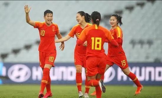 李影出柜就被排除在中国女足国家队之外,贾秀全做得对吗?
