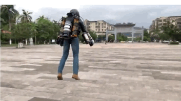 热点|云南小伙花70万自制飞行服，可持续飞行3-5分钟，网友：想起了钢铁侠