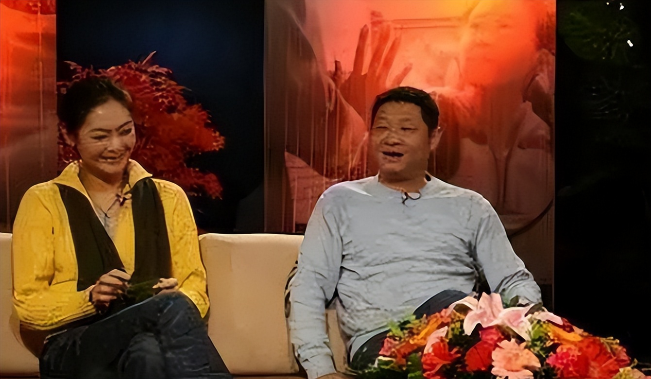 选美冠军胡敬:嫁"三德子"赵亮后放弃事业,婚后生2娃日子幸福