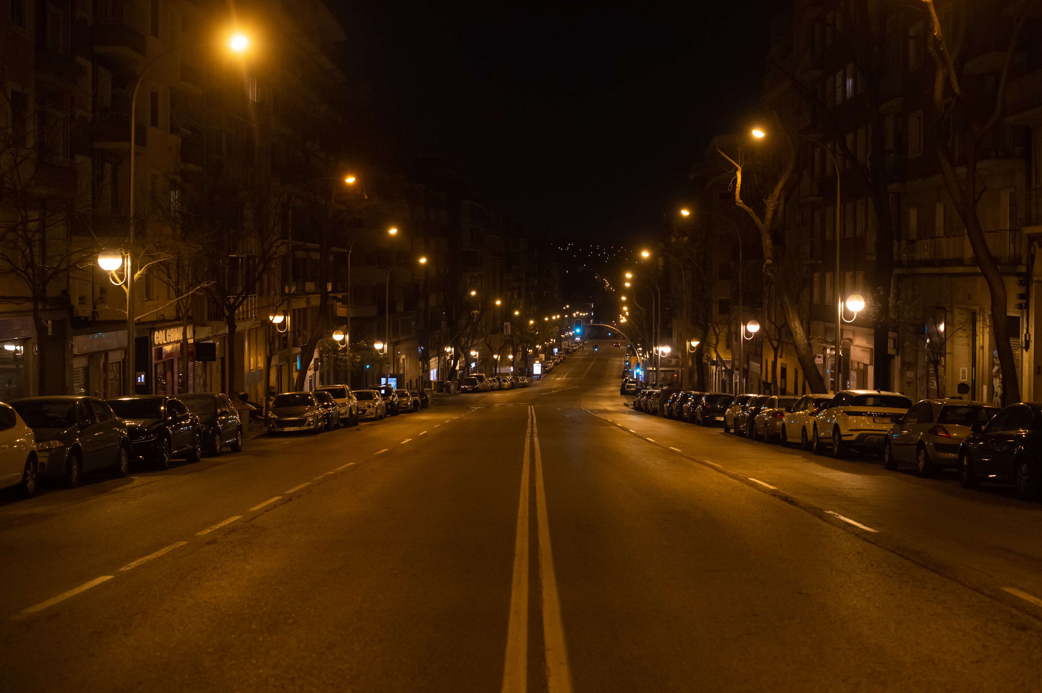 西班牙:空荡荡的"圣周"(6)