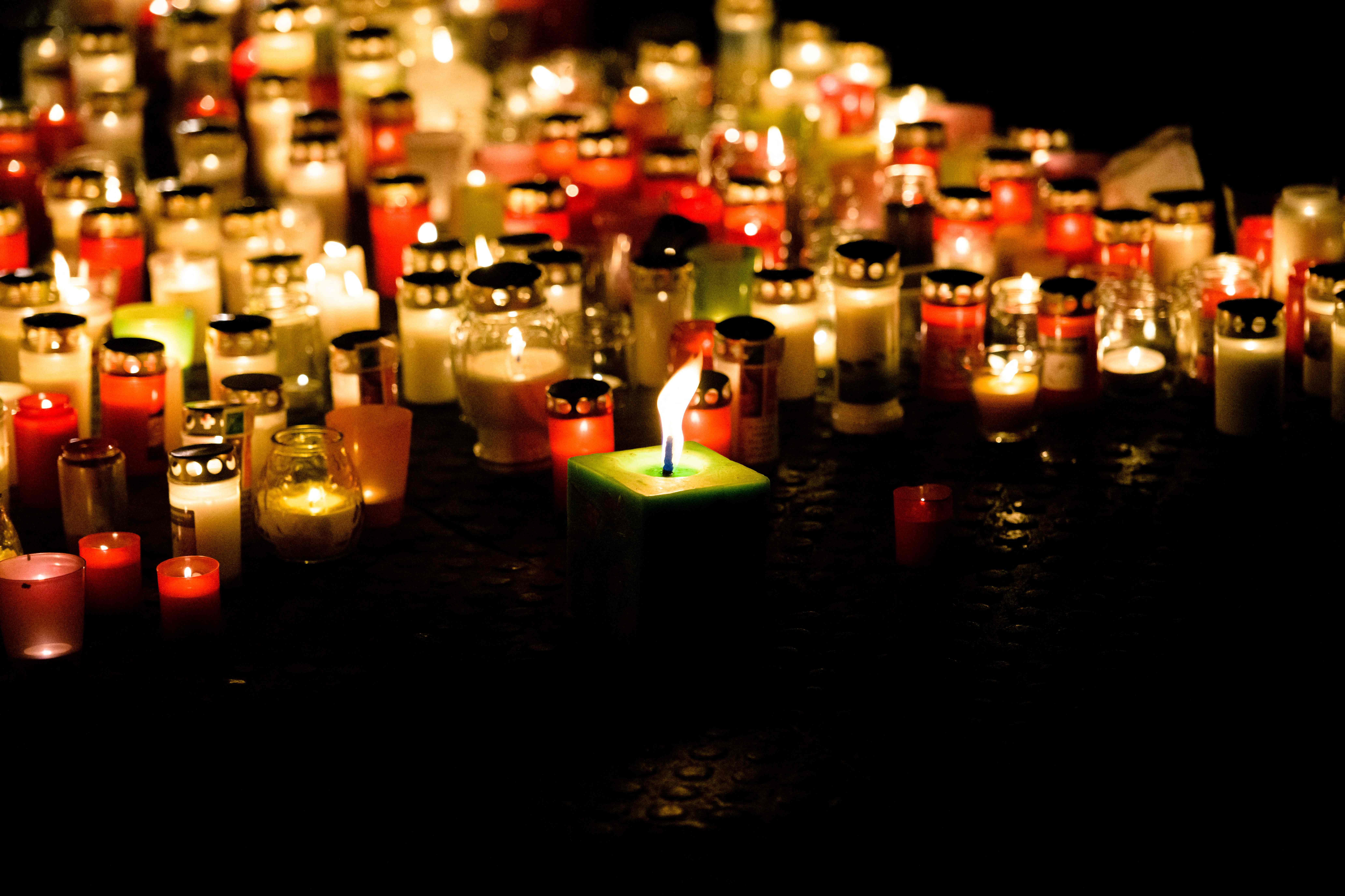 纪念逝者的图片烛光图片