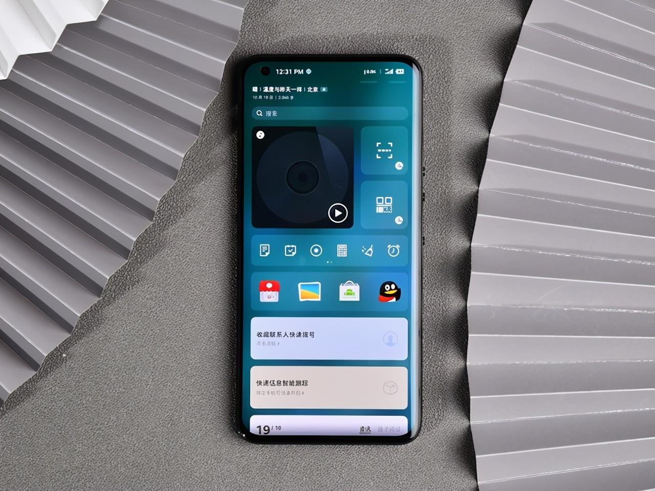 真旗舰坚果 r2全面评测,配置顶级,系统更是杀手锏