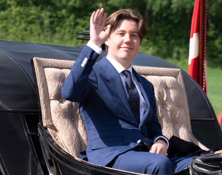 丹麦王储从巴黎给16岁儿子带生日礼物:我爸是法国人