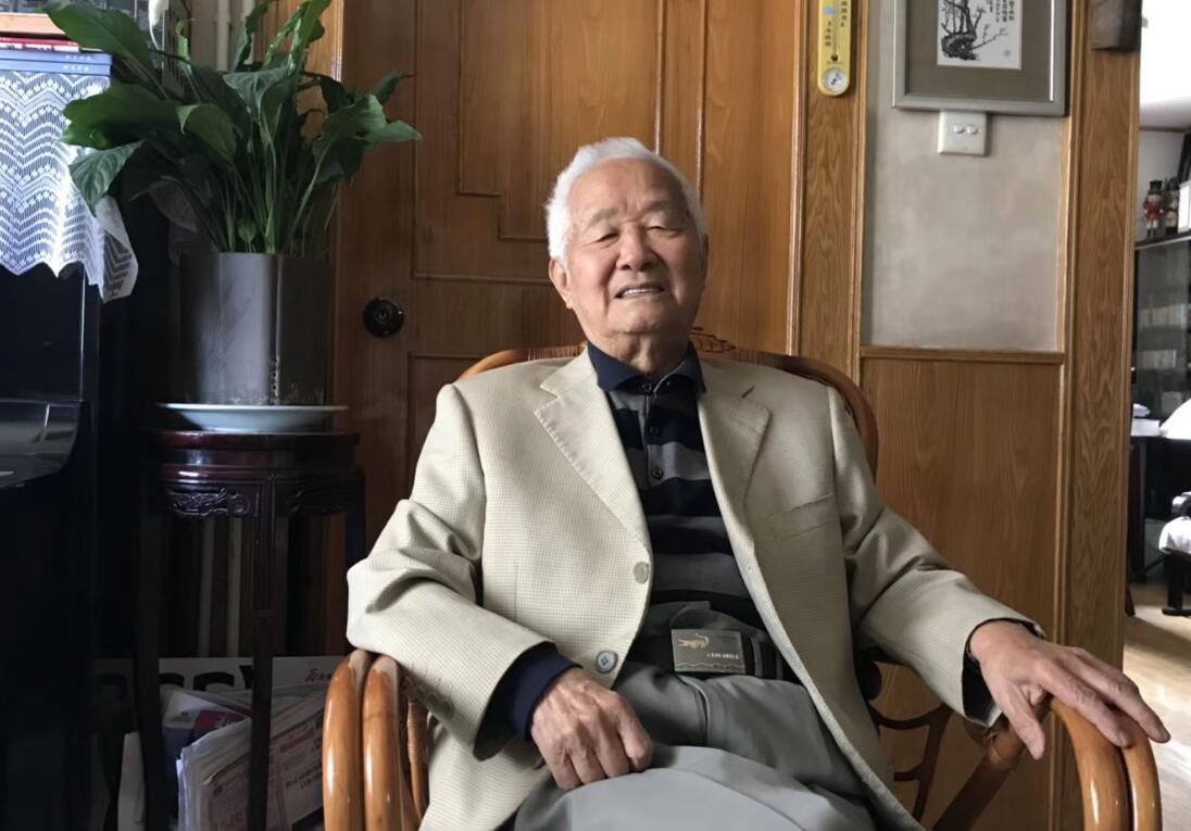 著名黄梅戏音乐创作泰斗时白林因新冠病逝,11月刚办完95岁生日会