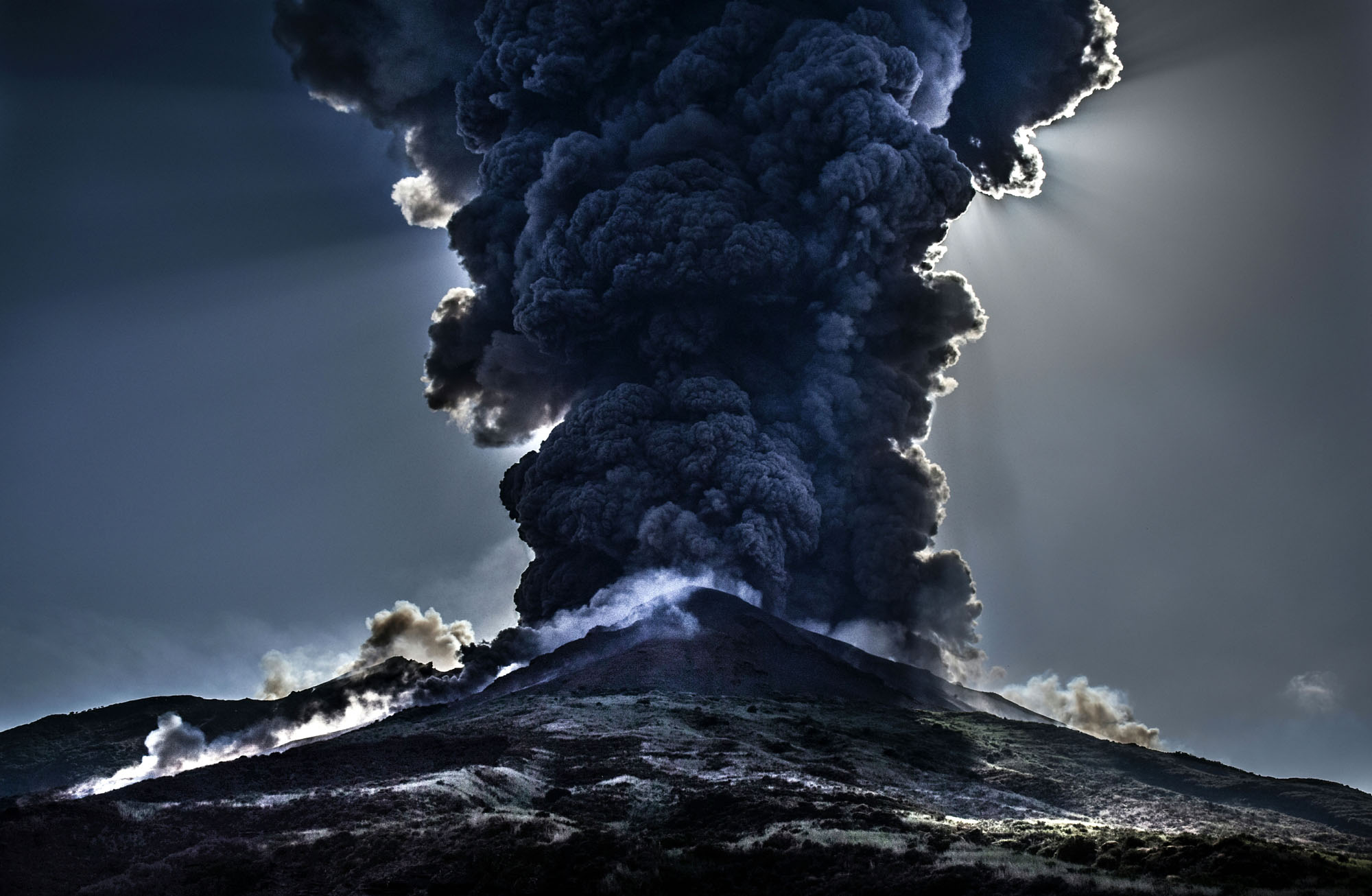 日本更新富士山喷发避难计划