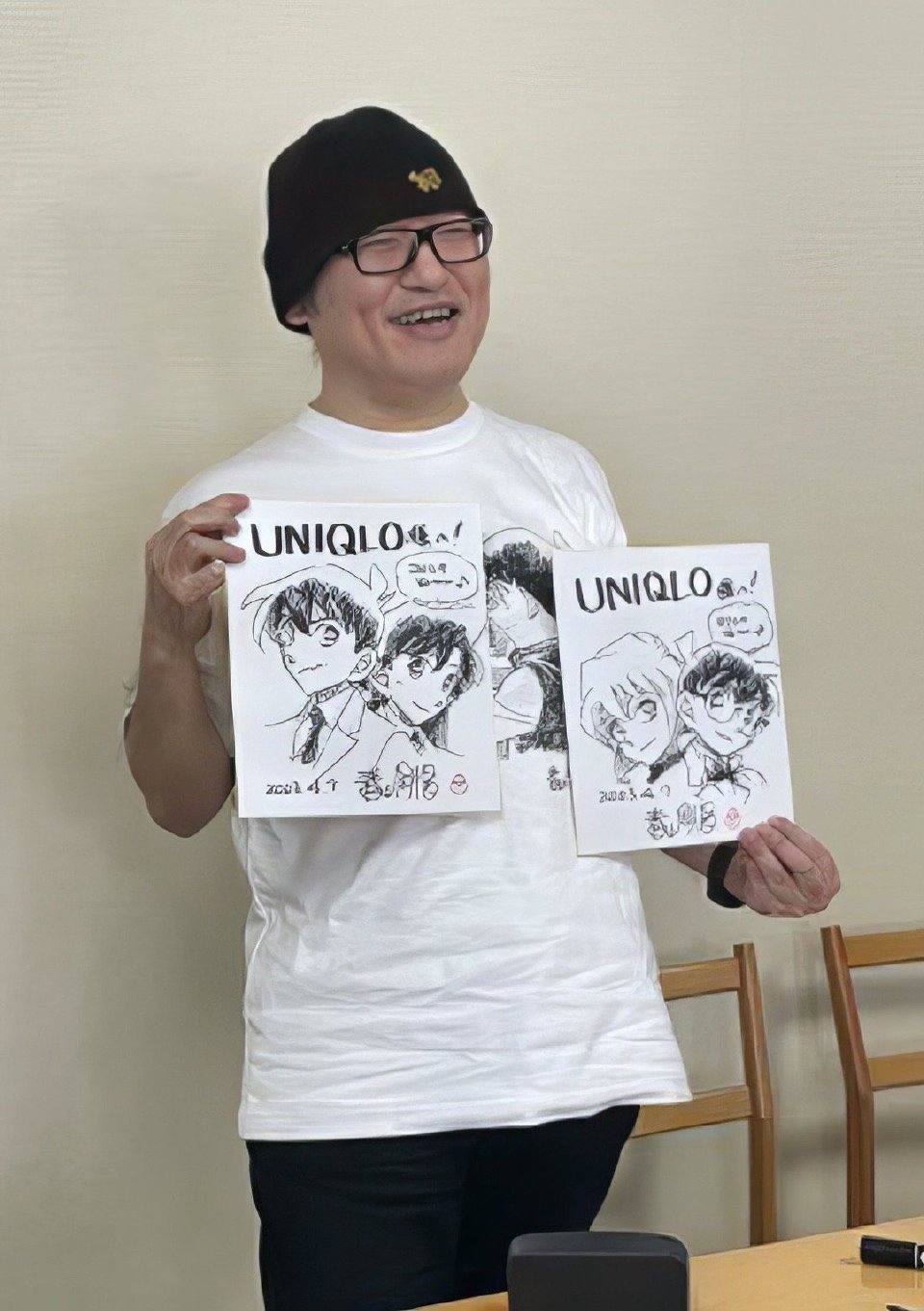 柯南:青山刚昌优衣库店铺签绘被槽 新兰和柯哀两头恰 太无耻了