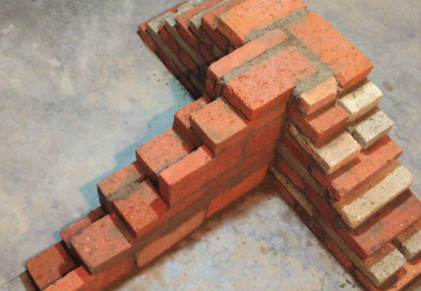 丁字墙构造柱怎么固定 丁字墙构造柱模板怎么加固