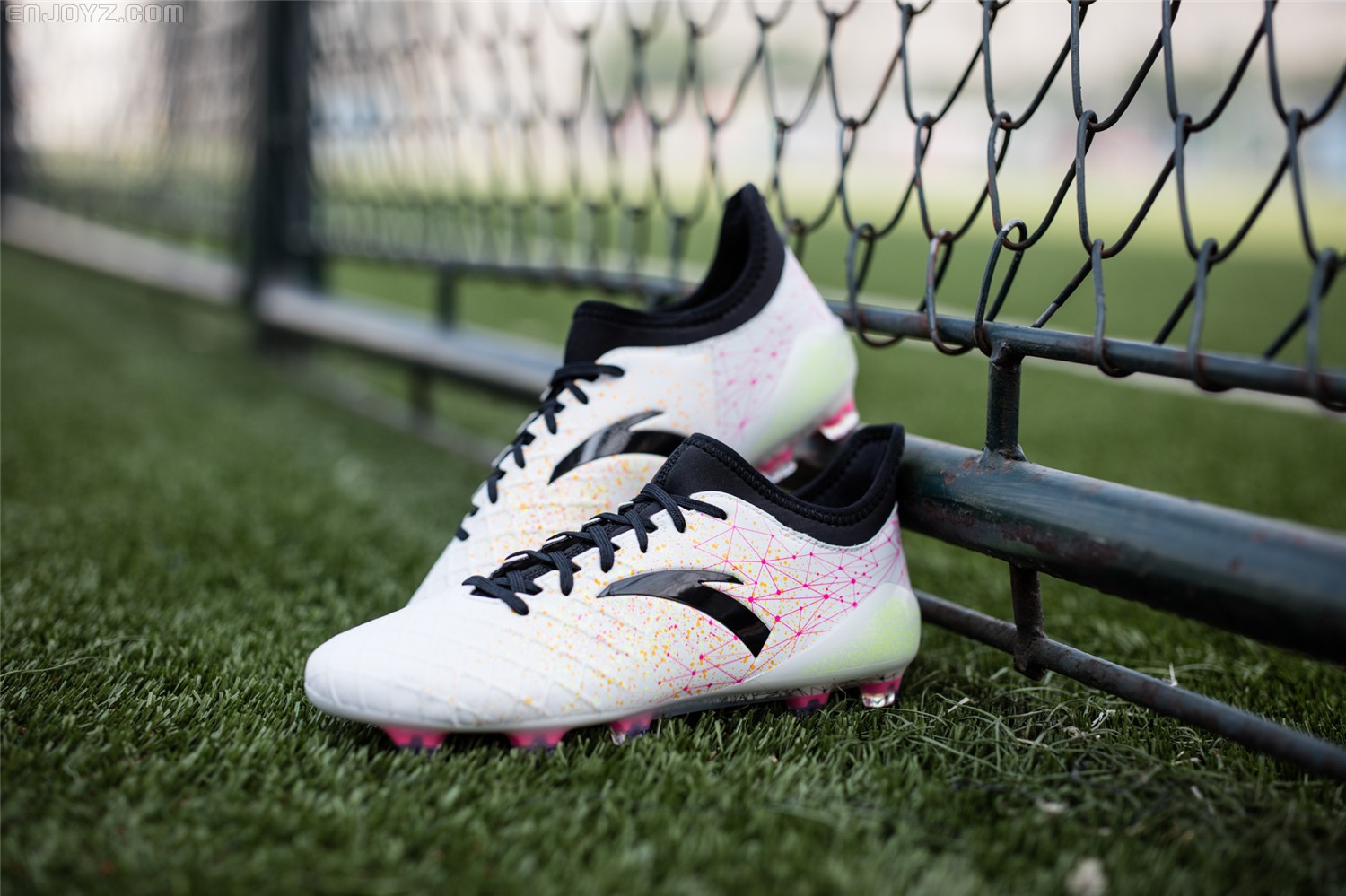 安踏雄狮2代足球鞋实战怎么样