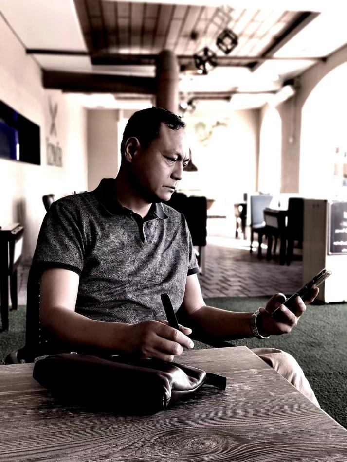 我70后河南人,科威特打工,月薪20000变2000,没钱回家绝处逢生