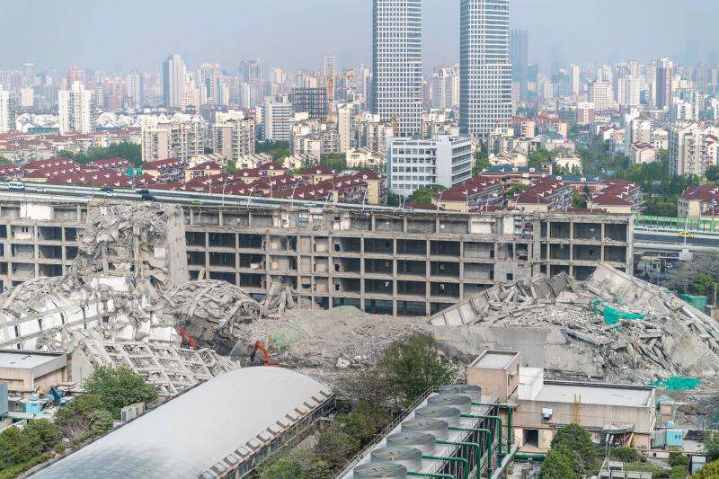 上海"憋屈"的烂尾楼,曾是土豪的抢手货,如今成居民垃圾处理点